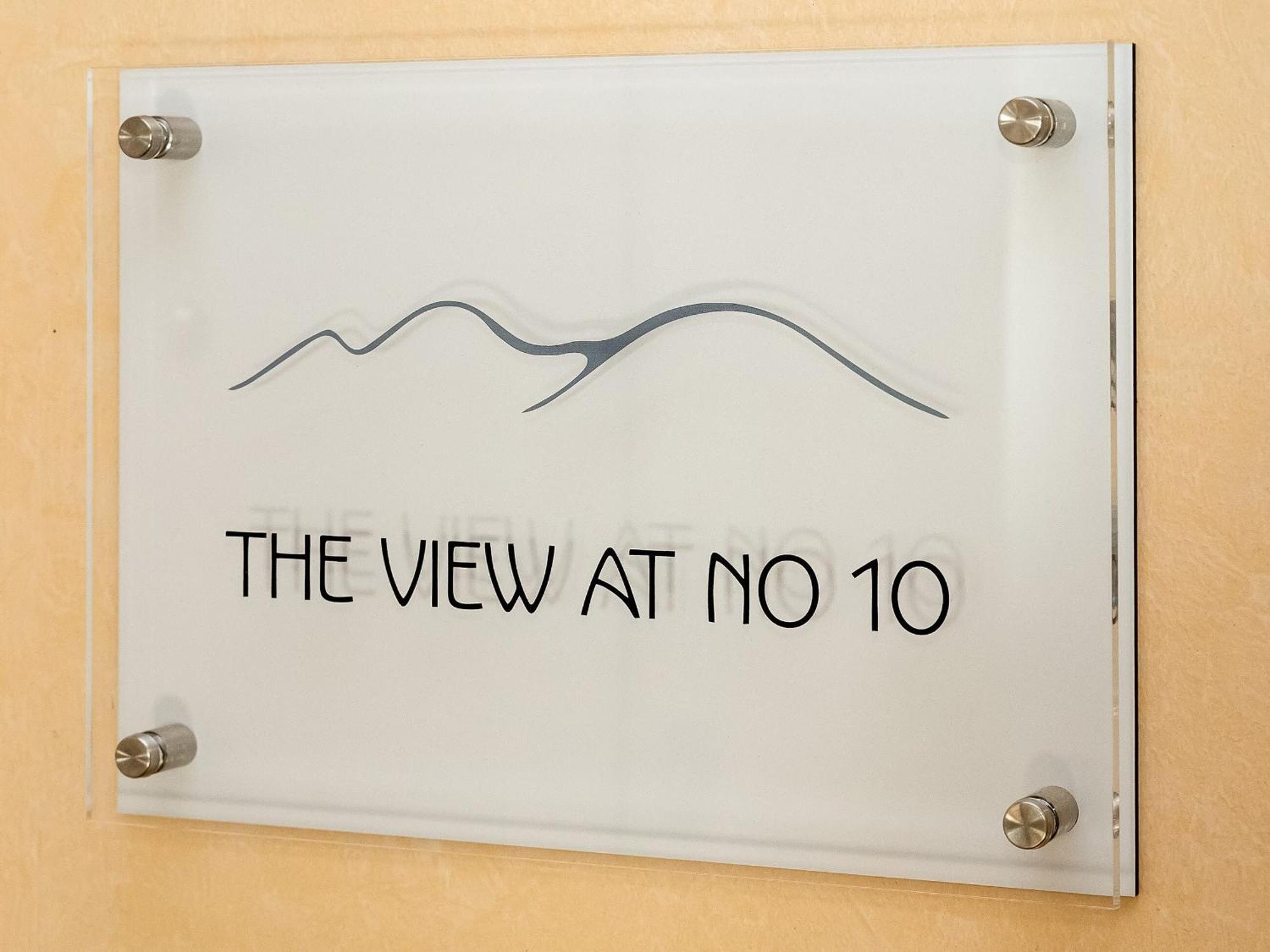 The View At No10 Villa Aviemore Exteriör bild