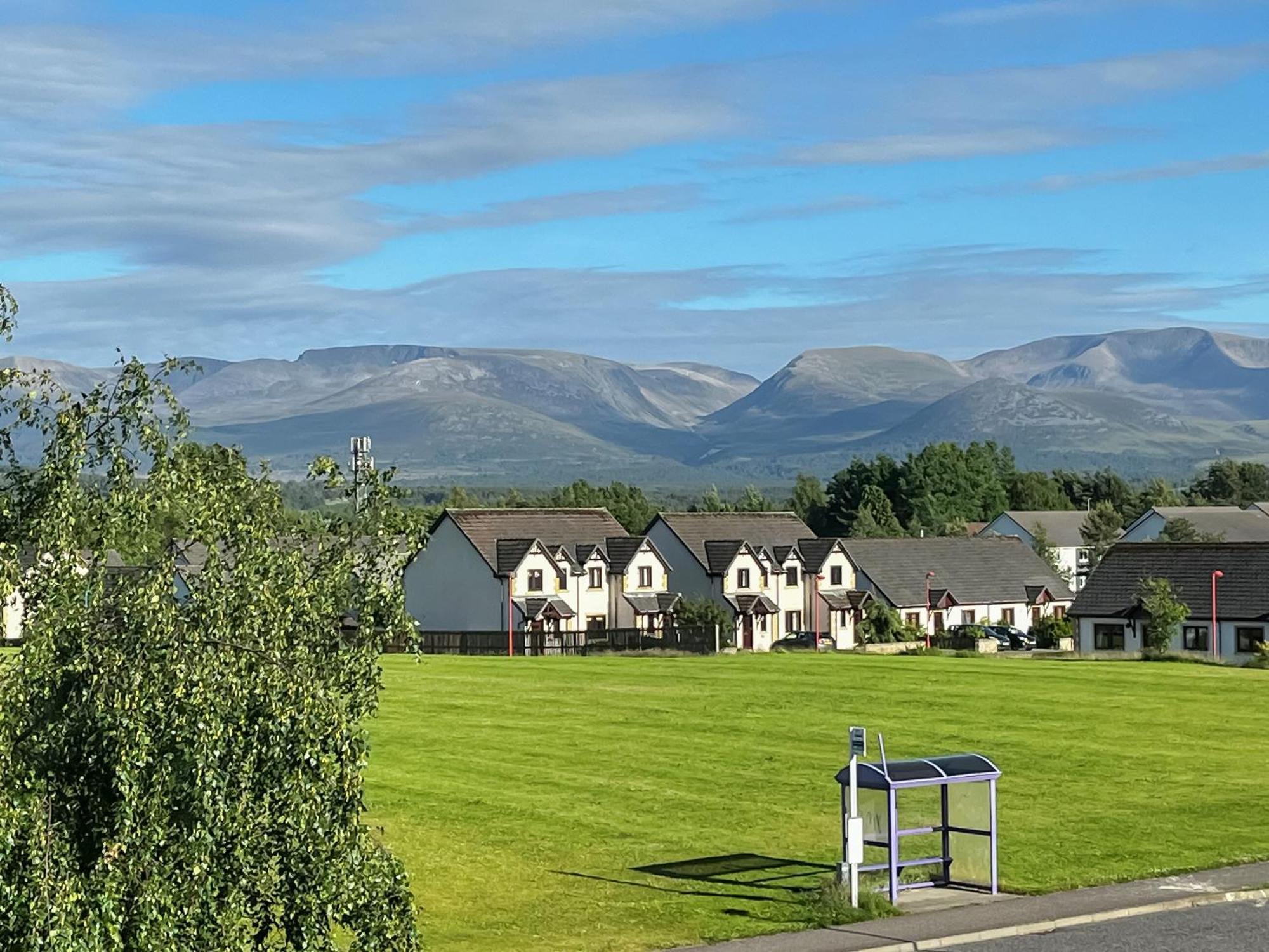 The View At No10 Villa Aviemore Exteriör bild